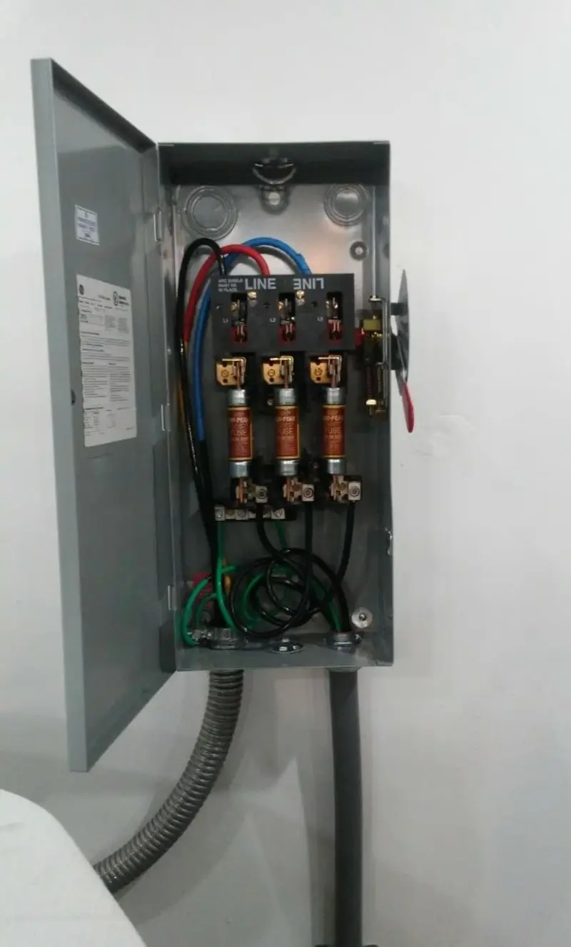 Three-phase disconnect switch installed for Electrical Wiring & Rewiring in Barberton